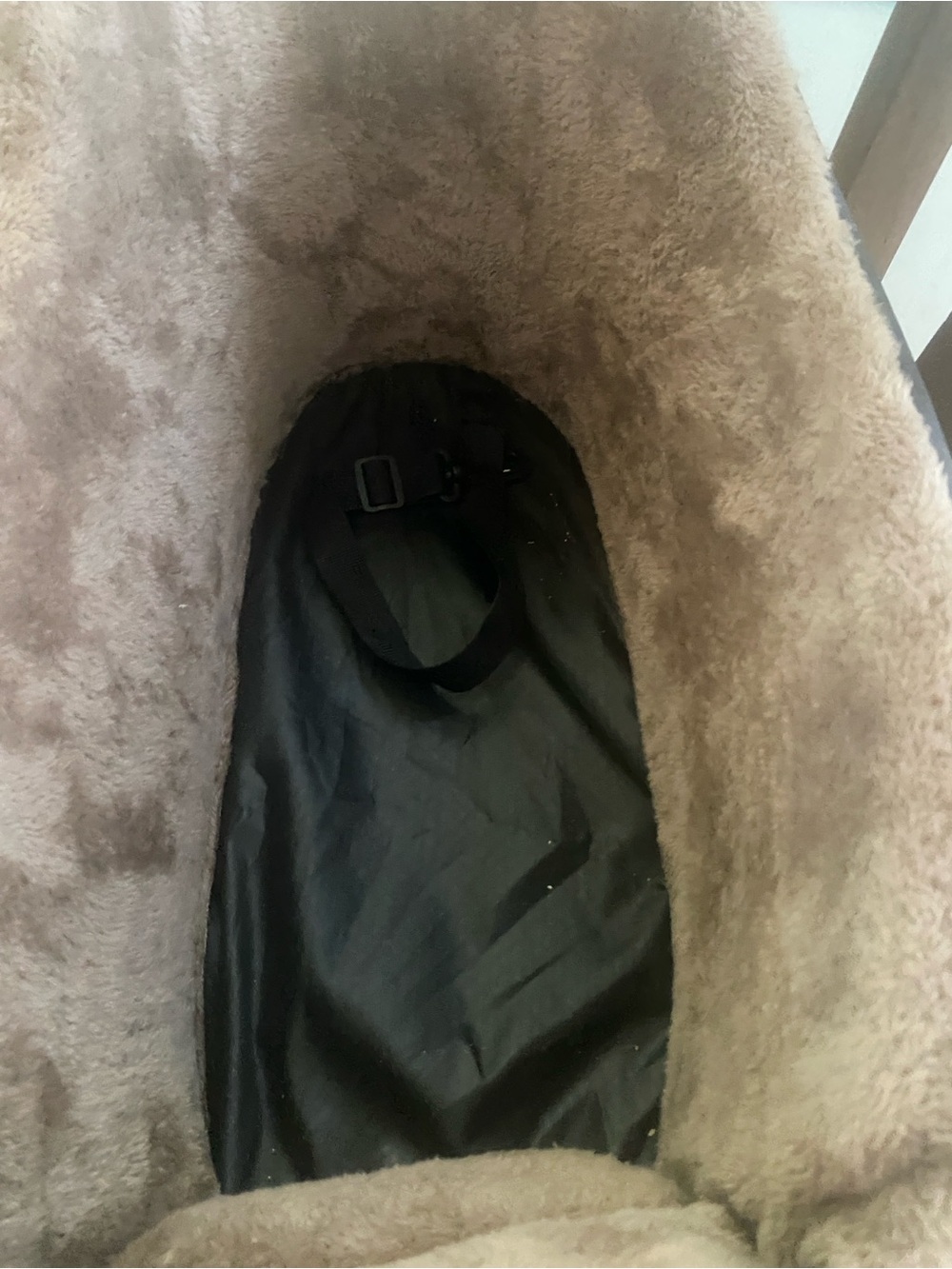 Pet Safety Bed for Car Plush Brown Pet Carrier Bed - Cozy Dog Crate Insert - Picture 5 of 7